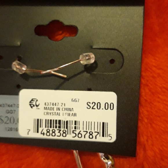 Women's Dangling and hoop earrings - Picture 5 of 6